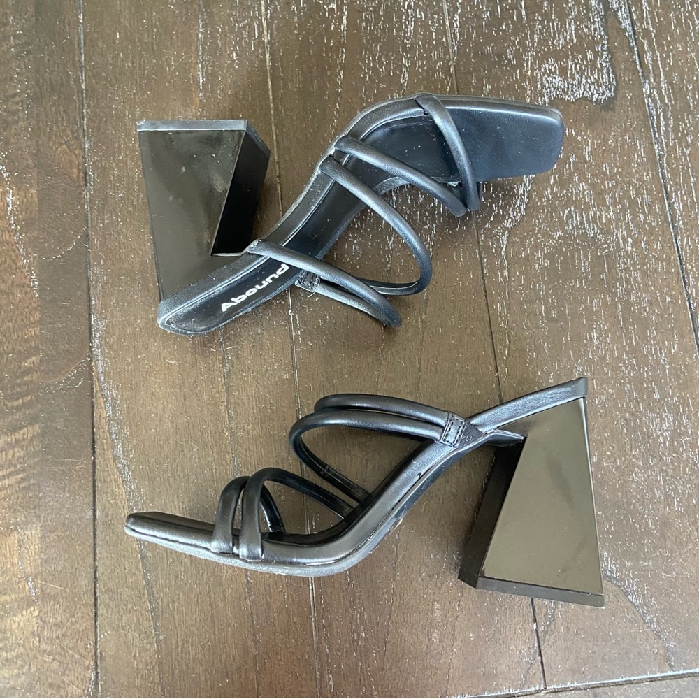 Abound Austyn Block Heel Strappy Sandals Size‎ 5M Party